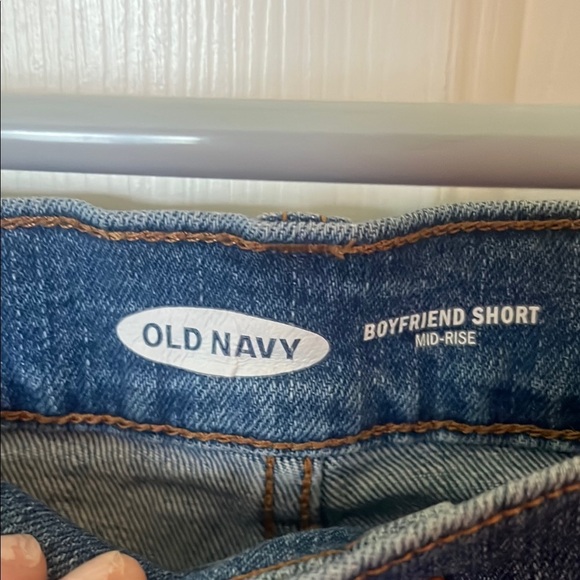 Old Navy Denim Boyfriend Shorts Mid-rise Distressed Women size 12 - Picture 3 of 5